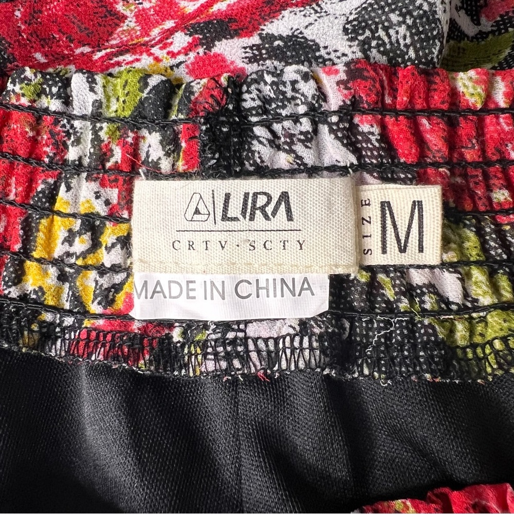 Lira Pom Pom Fringed Boho Floral Short Festival Size M NWT - Picture 3 of 4